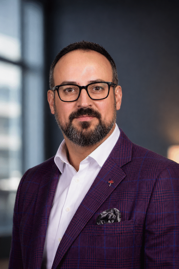 Headshot of Tim Glasby